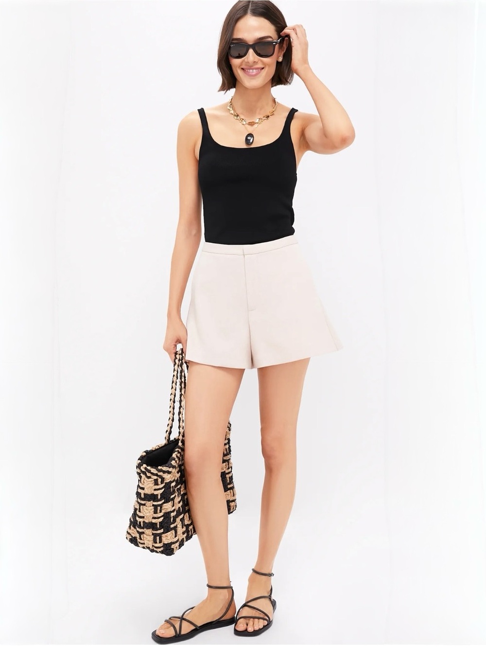 TUCKERNUCK HYACINTH HOUSE, High-Waist White Tailored Hallie Shorts, Sz Small